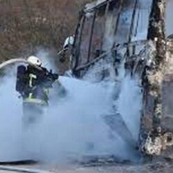 Kod Doljevca izgoreo autobus ''Niš-ekspresa'': Nema povređenih