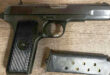 policija pistolj